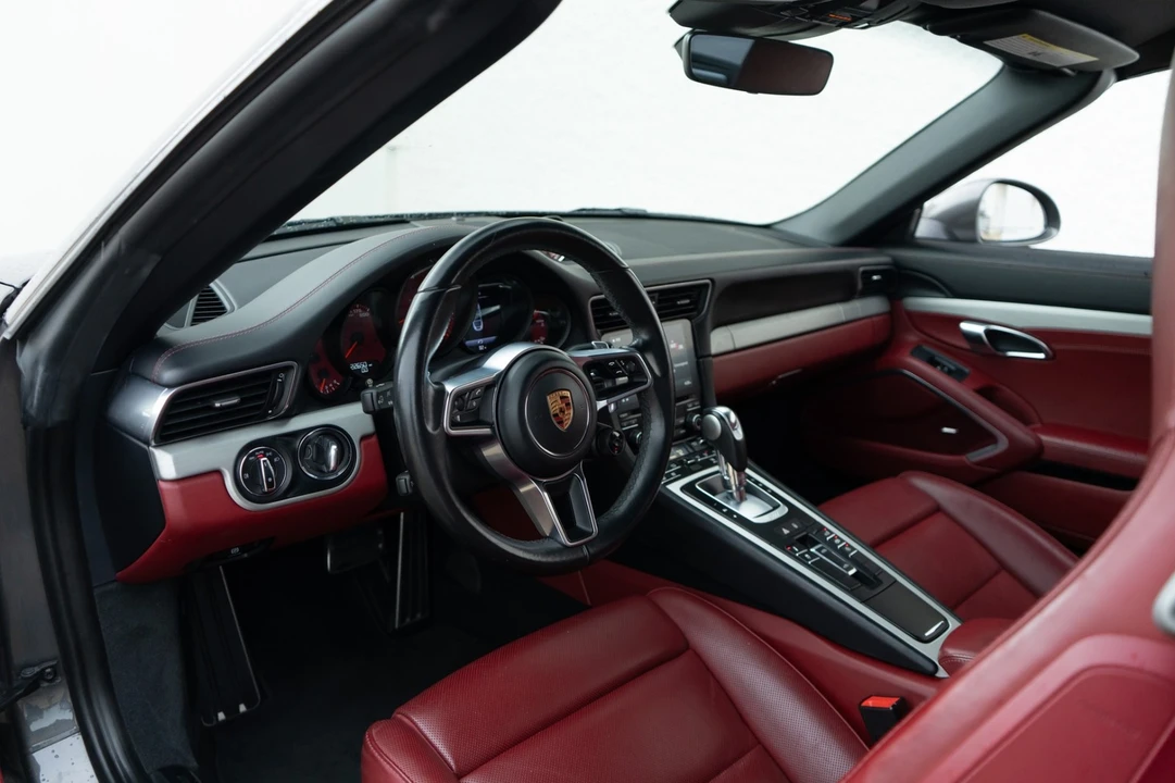 2017 Porsche 991 Targa 4 & 4S - Image 5 of 31