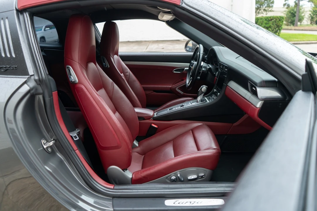 2017 Porsche 991 Targa 4 & 4S - Image 18 of 31