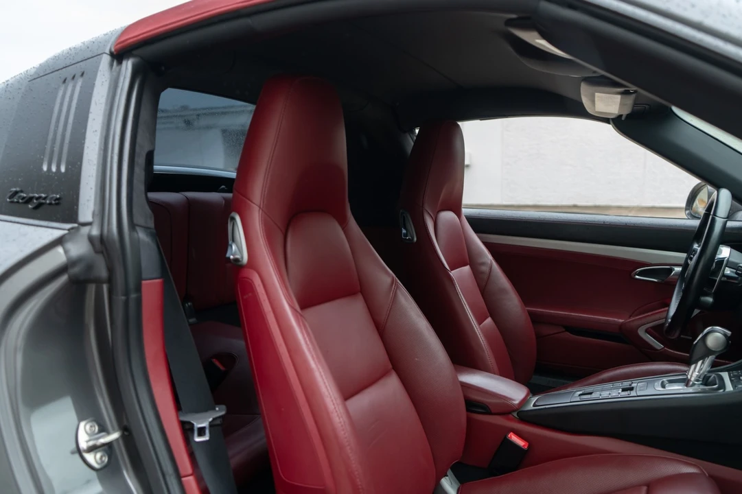 2017 Porsche 991 Targa 4 & 4S - Image 28 of 31