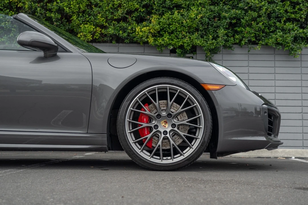 2017 Porsche 991 Targa 4 & 4S - Image 10 of 21