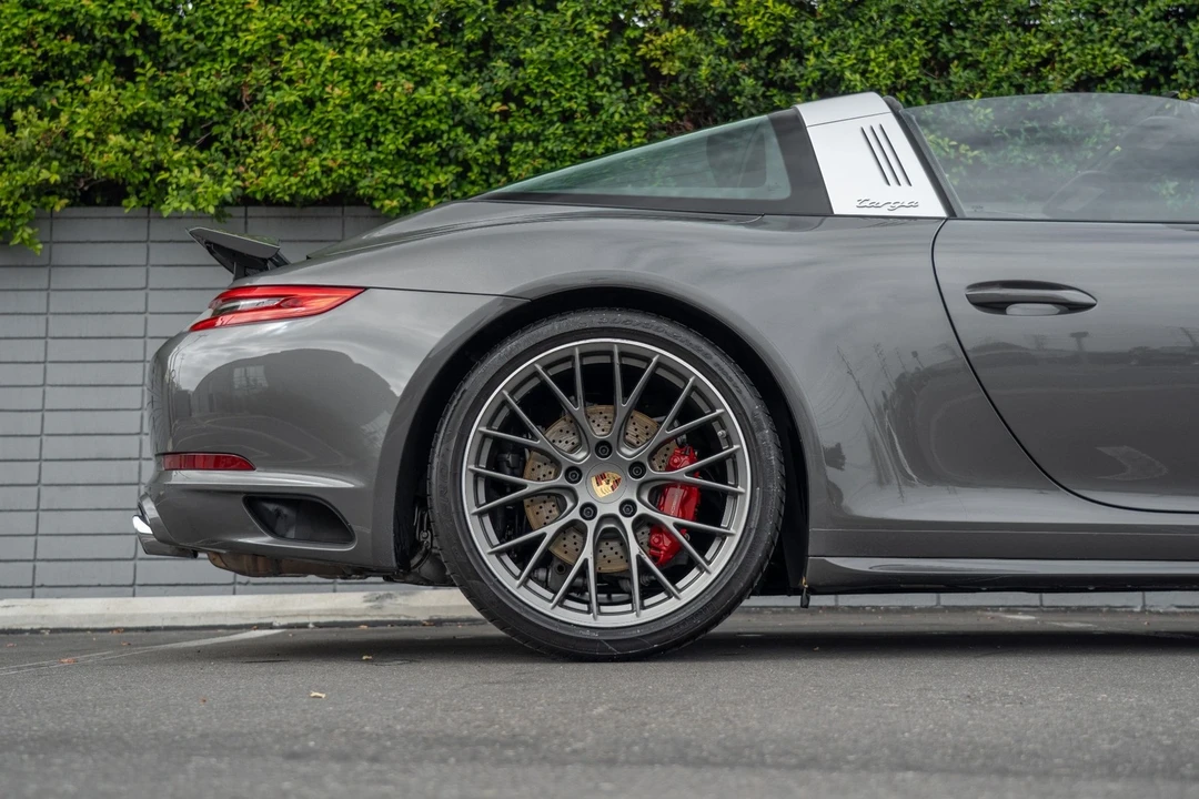 2017 Porsche 991 Targa 4 & 4S - Image 9 of 21
