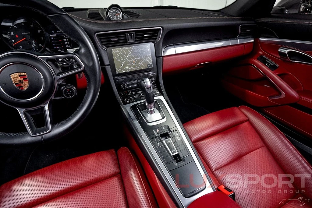 2017 Porsche 991 Targa 4 & 4S - Image 19 of 21