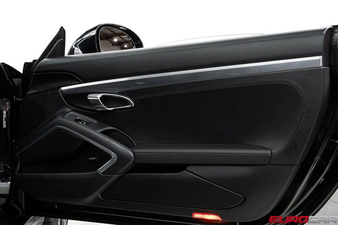 2017 Porsche 991 Turbo - Image 25 of 31