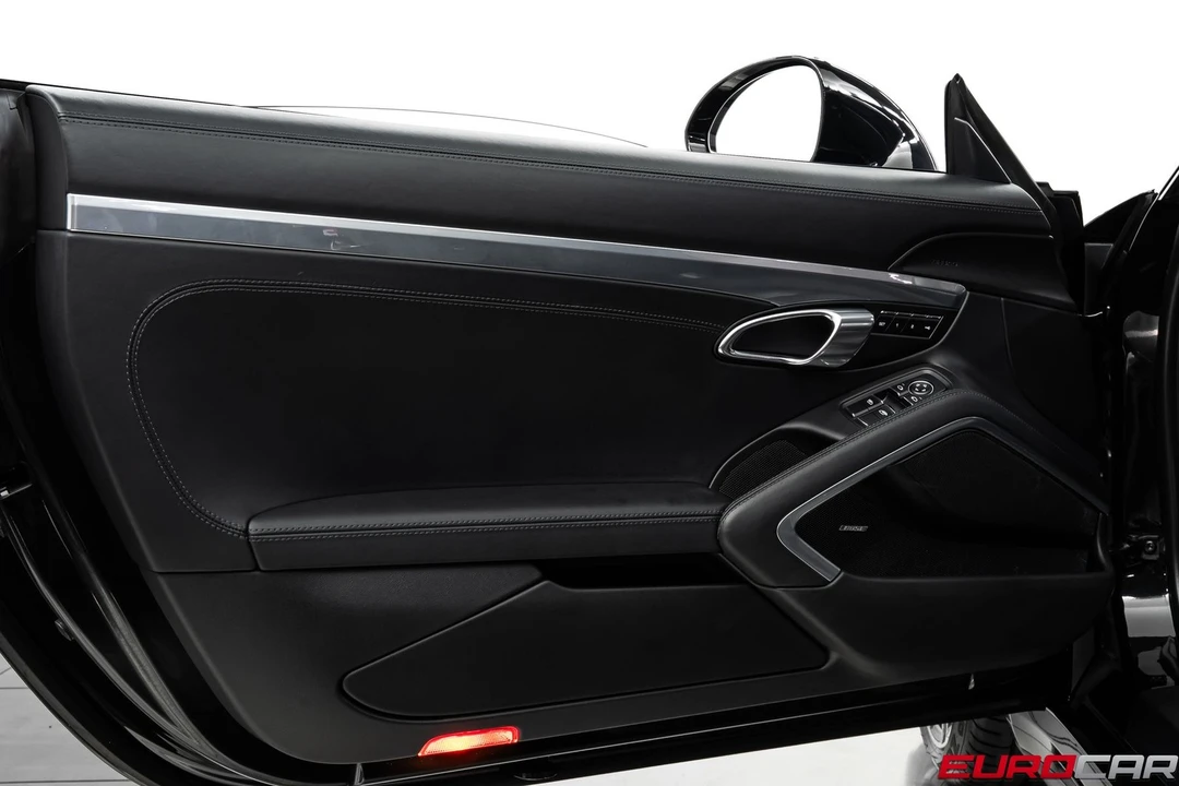 2017 Porsche 991 Turbo - Image 24 of 31