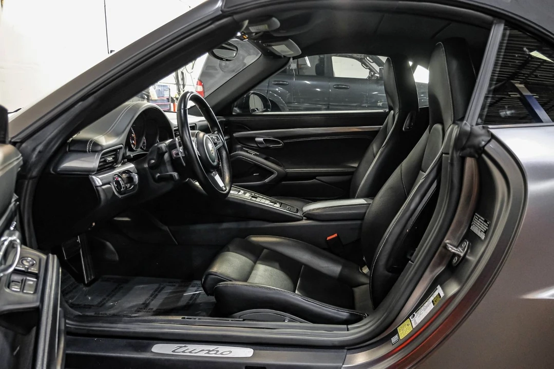2017 Porsche 991 Turbo - Image 21 of 31