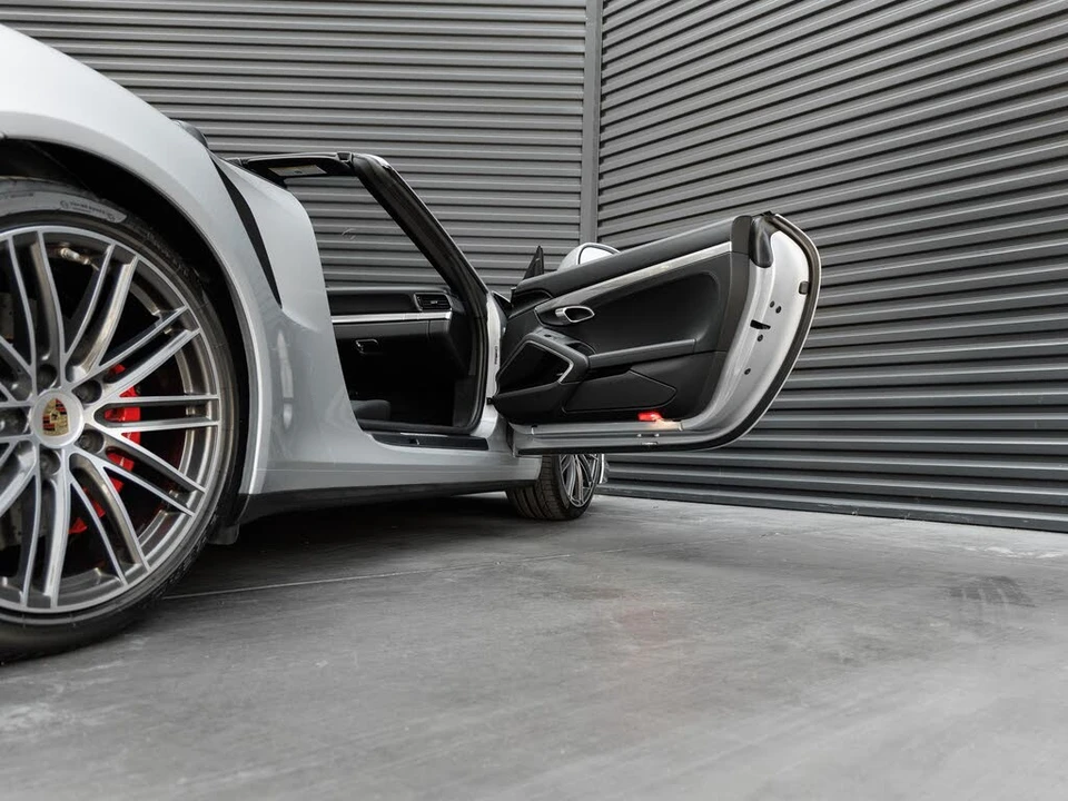 2017 Porsche 991 Turbo - Image 30 of 31