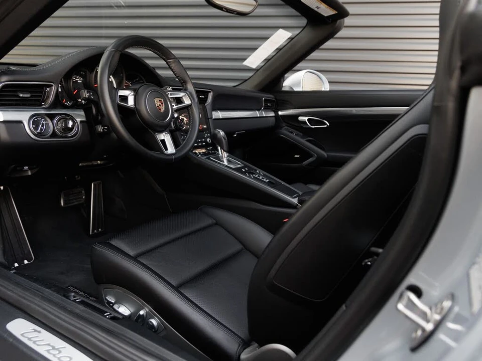 2017 Porsche 991 Turbo - Image 4 of 31