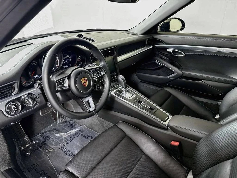 2017 Porsche 991 Turbo - Image 4 of 5