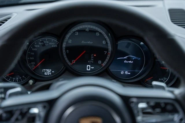 2017 Porsche 991 Turbo - Image 15 of 19