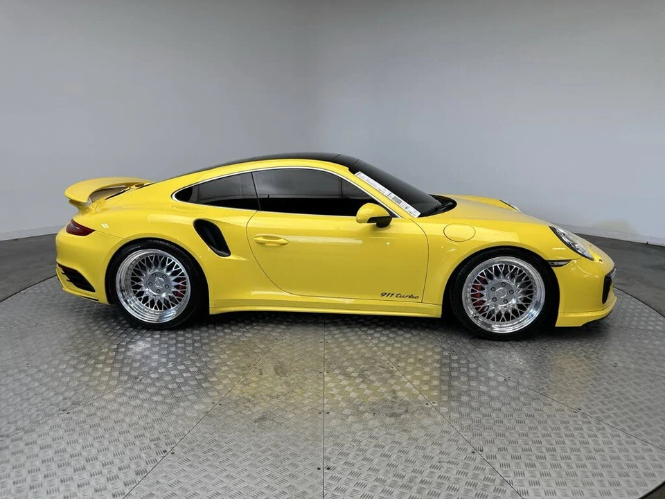2017 Porsche 991 Turbo - Image 10 of 30