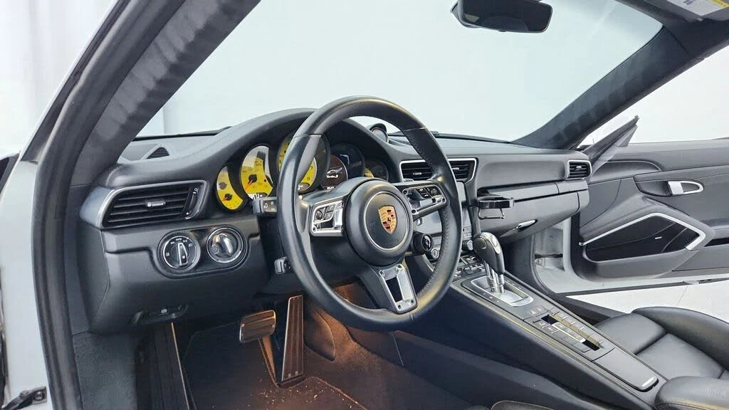 2017 Porsche 991 Turbo - Image 14 of 31