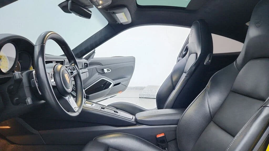2017 Porsche 991 Turbo - Image 15 of 31
