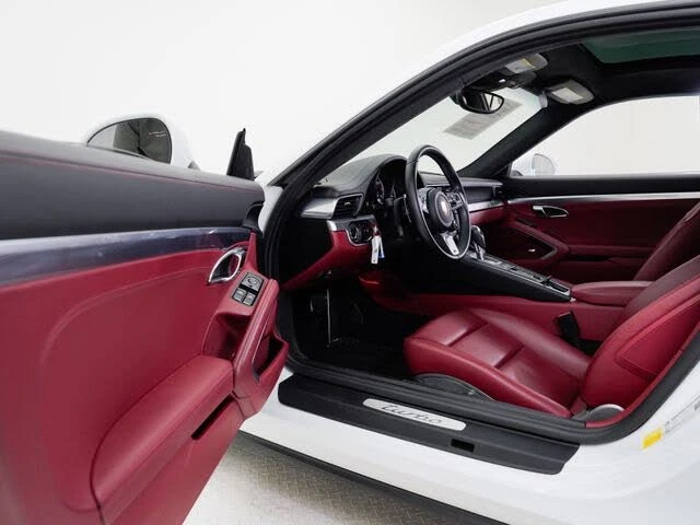 2017 Porsche 991 Turbo - Image 6 of 31