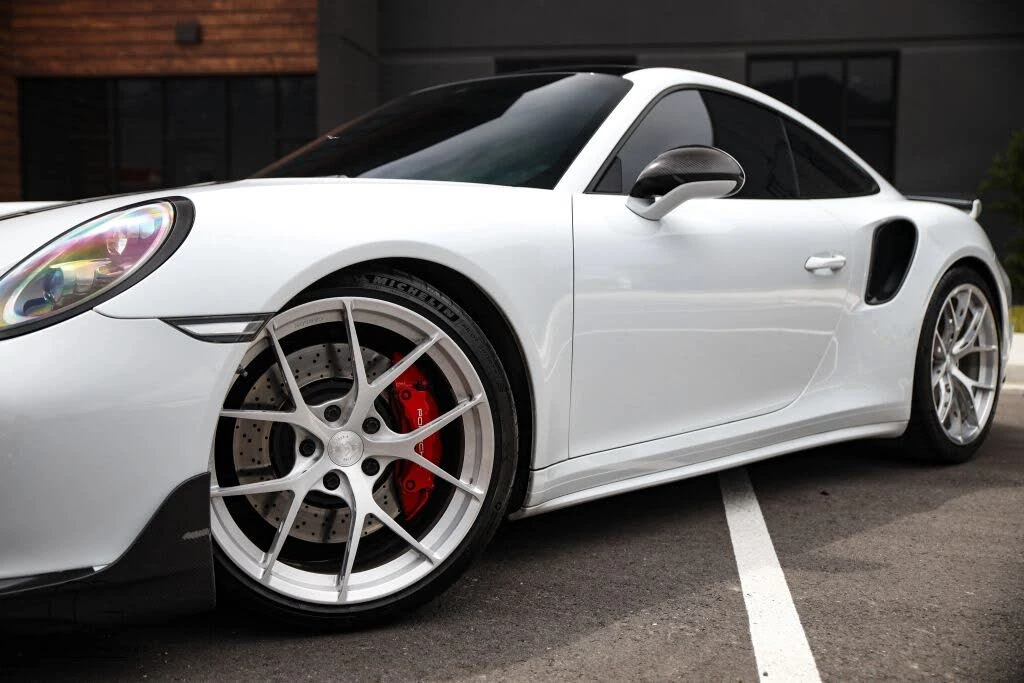 2017 Porsche 991 Turbo - Image 6 of 31