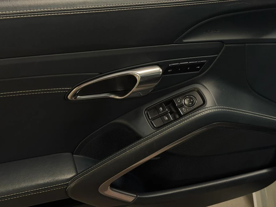 2017 Porsche 991 Turbo S - Image 16 of 28