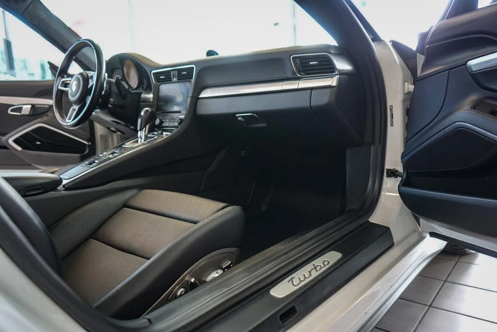 2017 Porsche 991 Turbo - Image 28 of 31