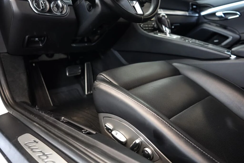 2017 Porsche 991 Turbo - Image 16 of 31