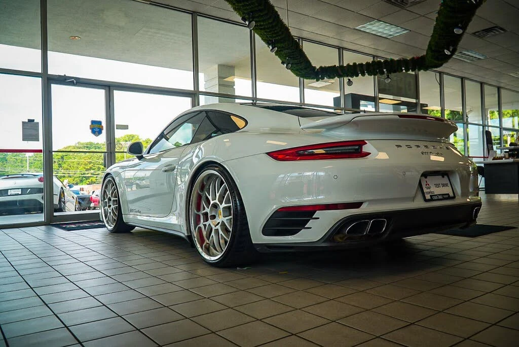 2017 Porsche 991 Turbo - Image 12 of 31