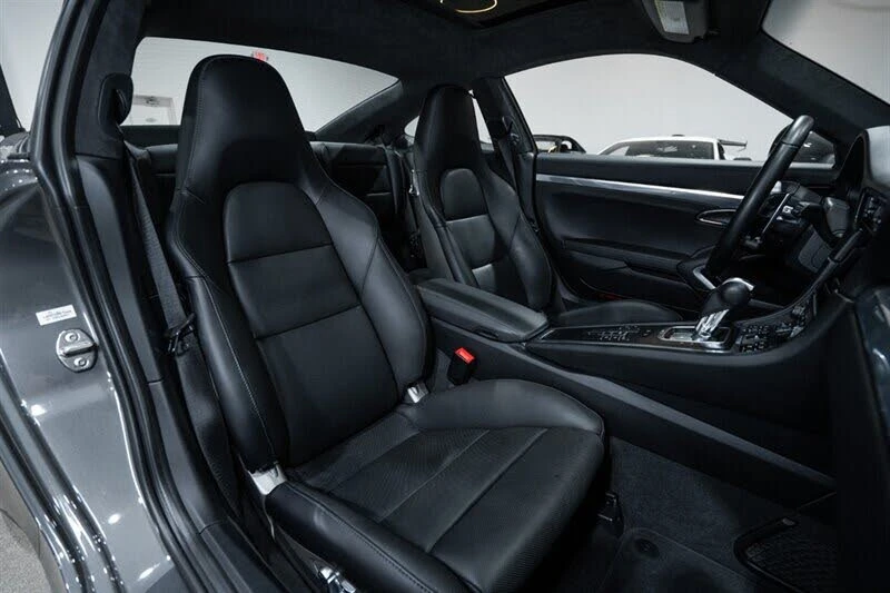 2017 Porsche 991 Turbo - Image 29 of 31