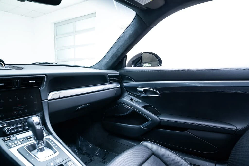 2017 Porsche 991 Turbo - Image 13 of 27