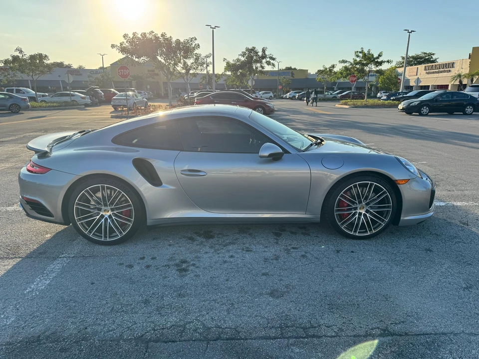 2017 Porsche 991 Turbo - Image 14 of 31