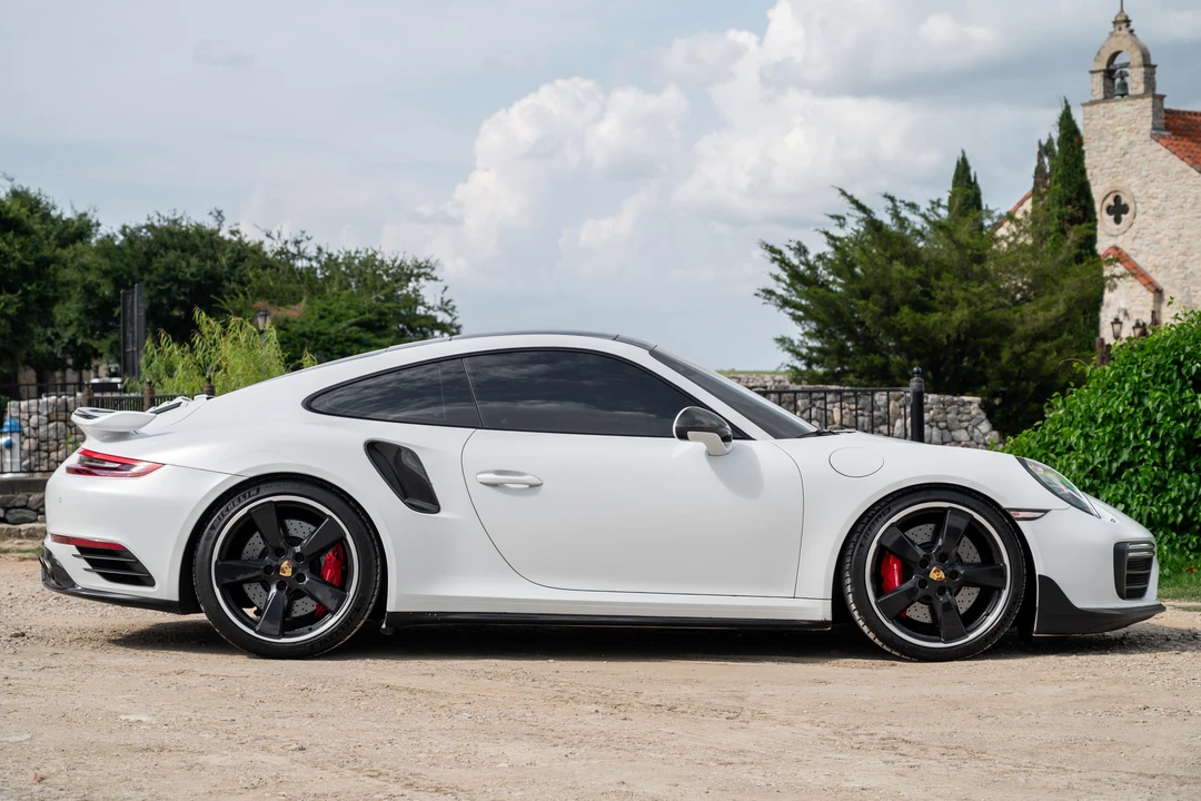 2017 Porsche 991 Turbo - Image 9 of 31