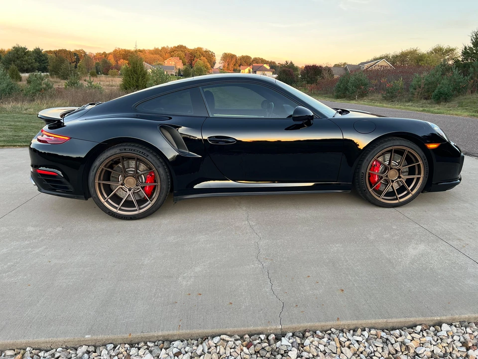 2017 Porsche 991 Turbo - Image 18 of 31