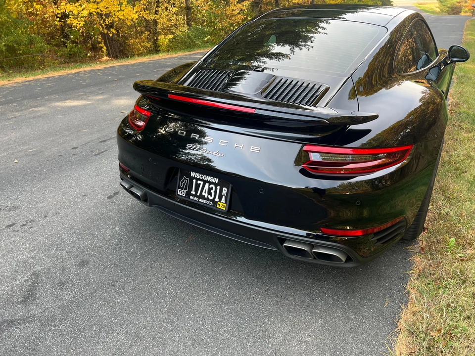 2017 Porsche 991 Turbo - Image 17 of 31