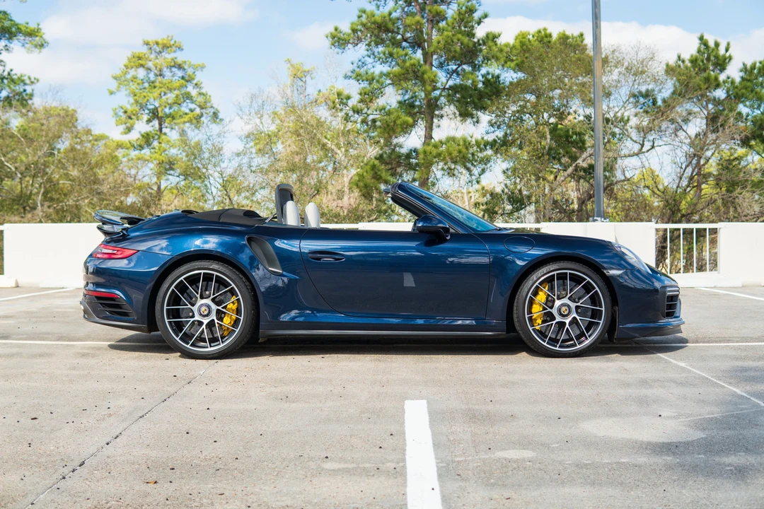 2017 Porsche 991 Turbo S - Image 27 of 31