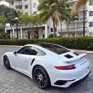 2017 Porsche 911 Turbo S Coupe
