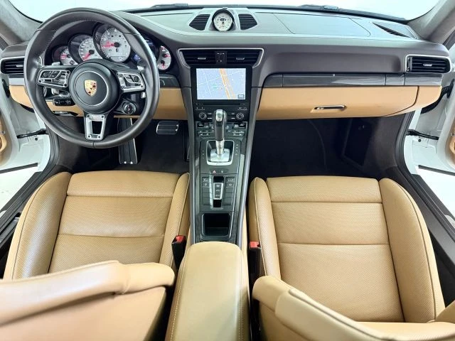 2017 Porsche - Image 2 of 31