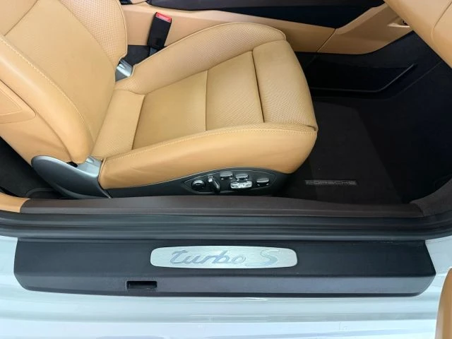2017 Porsche - Image 26 of 31