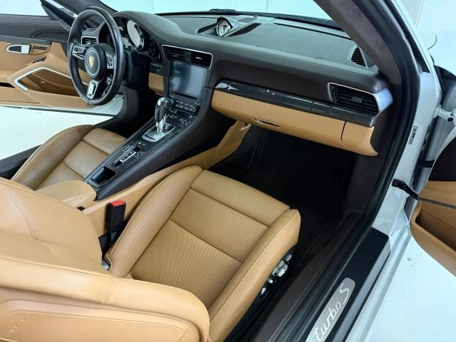 2017 Porsche - Image 25 of 31
