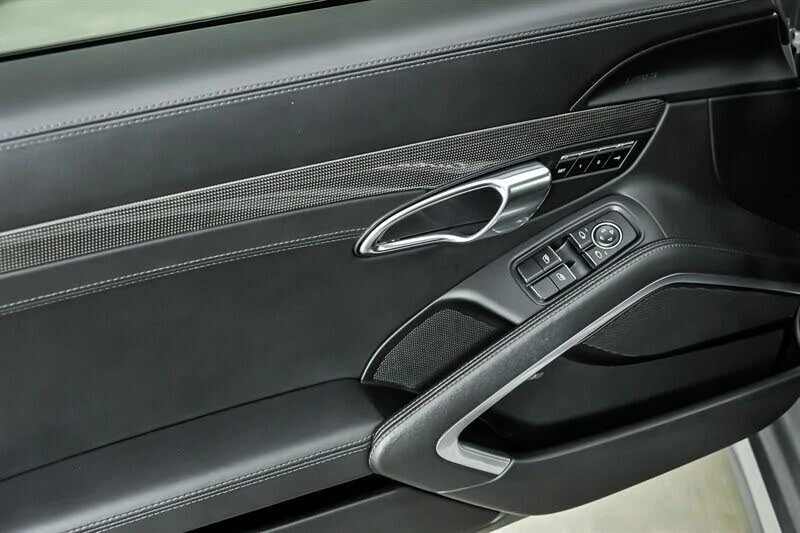 2017 Porsche 991 Turbo S - Image 16 of 31