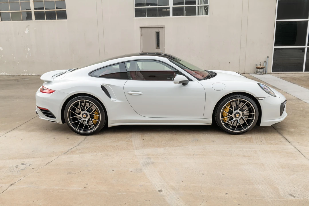 2017 Porsche 991 Turbo S - Image 14 of 31