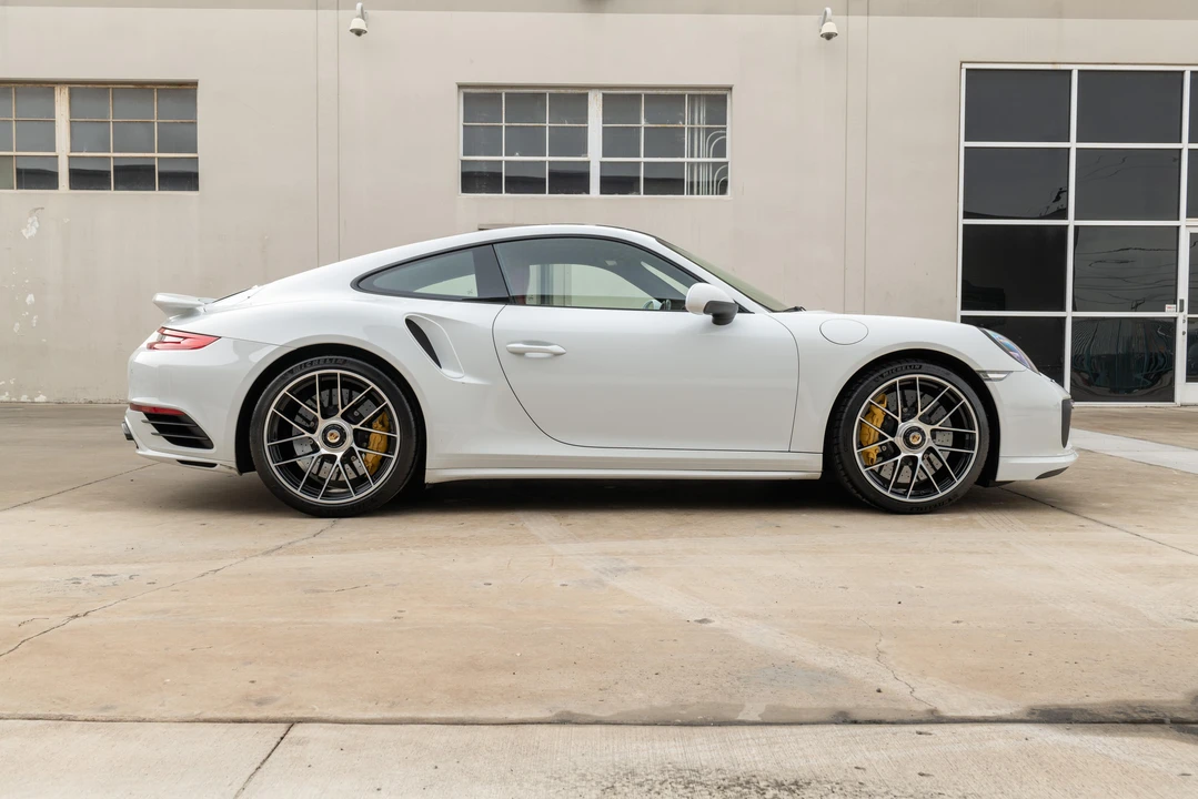 2017 Porsche 991 Turbo S - Image 15 of 31