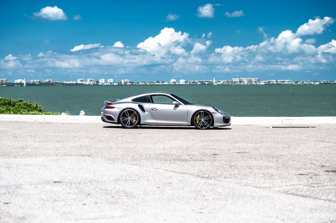 2017 Porsche 991 Turbo S - Image 18 of 31