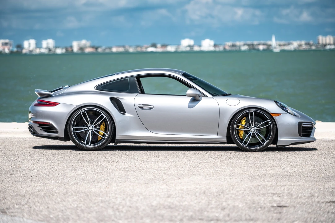 2017 Porsche 991 Turbo S - Image 19 of 31