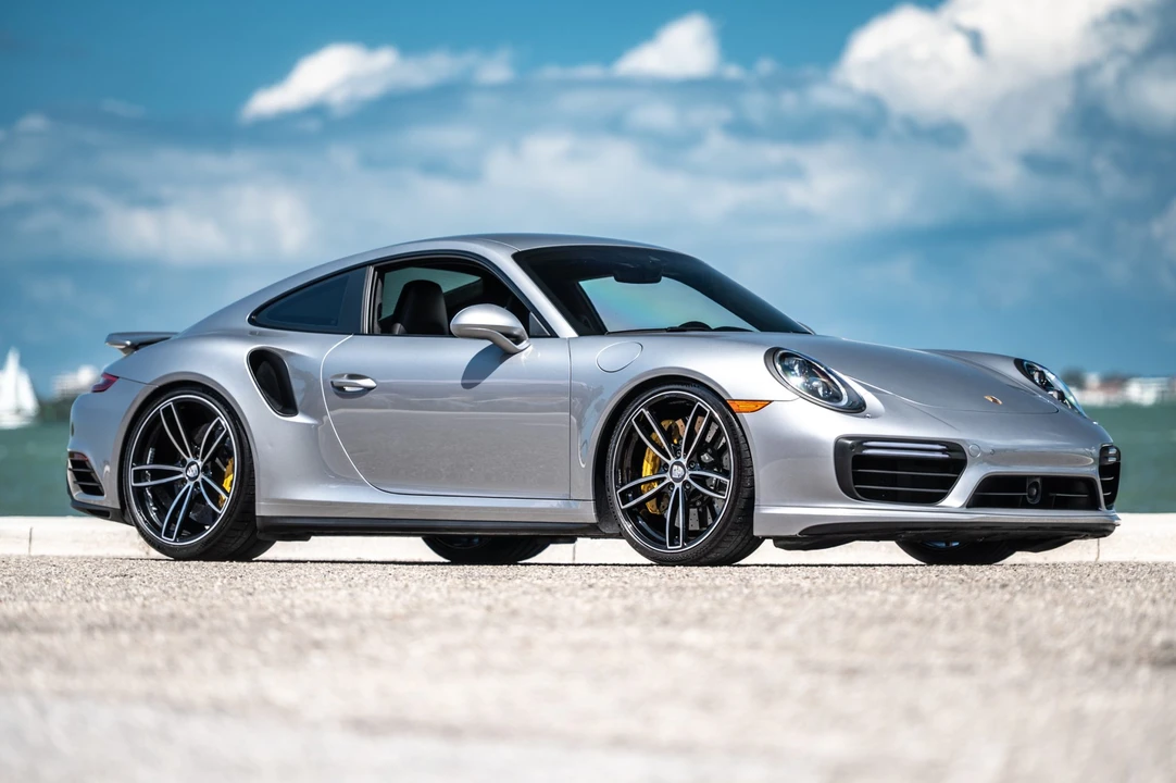 2017 Porsche 991 Turbo S - Image 14 of 31