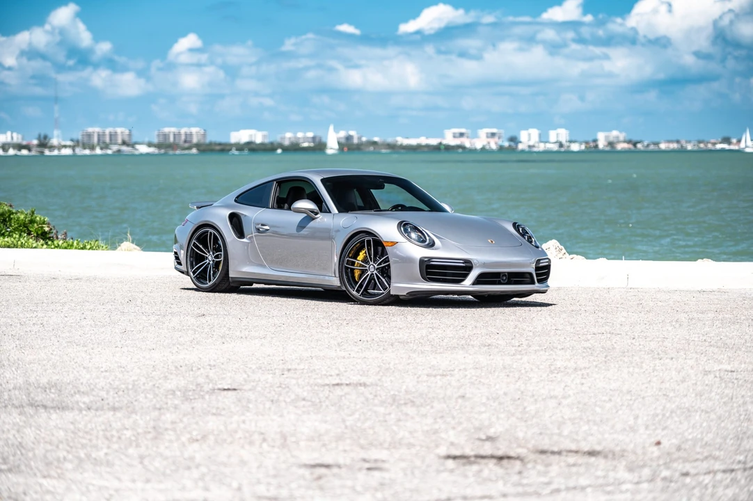 2017 Porsche 991 Turbo S - Image 15 of 31