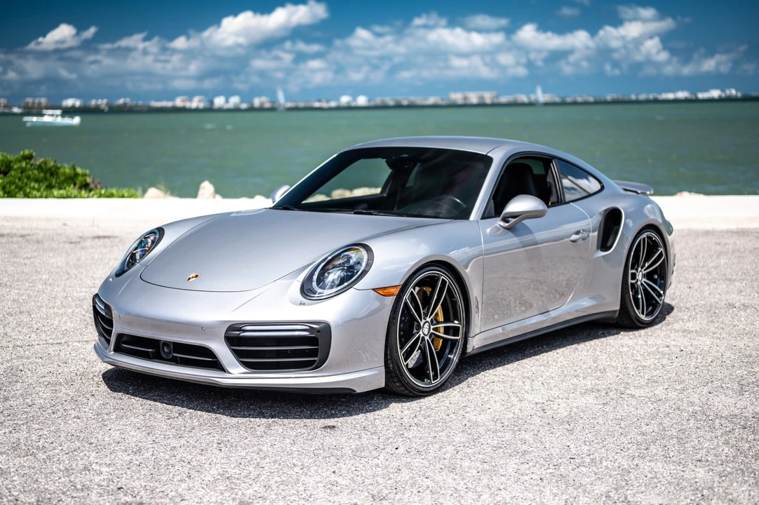 2017 Porsche 991 Turbo S - Image 5 of 31