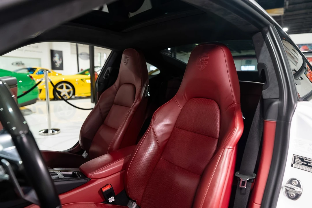2017 Porsche 991 Turbo S - Image 10 of 31