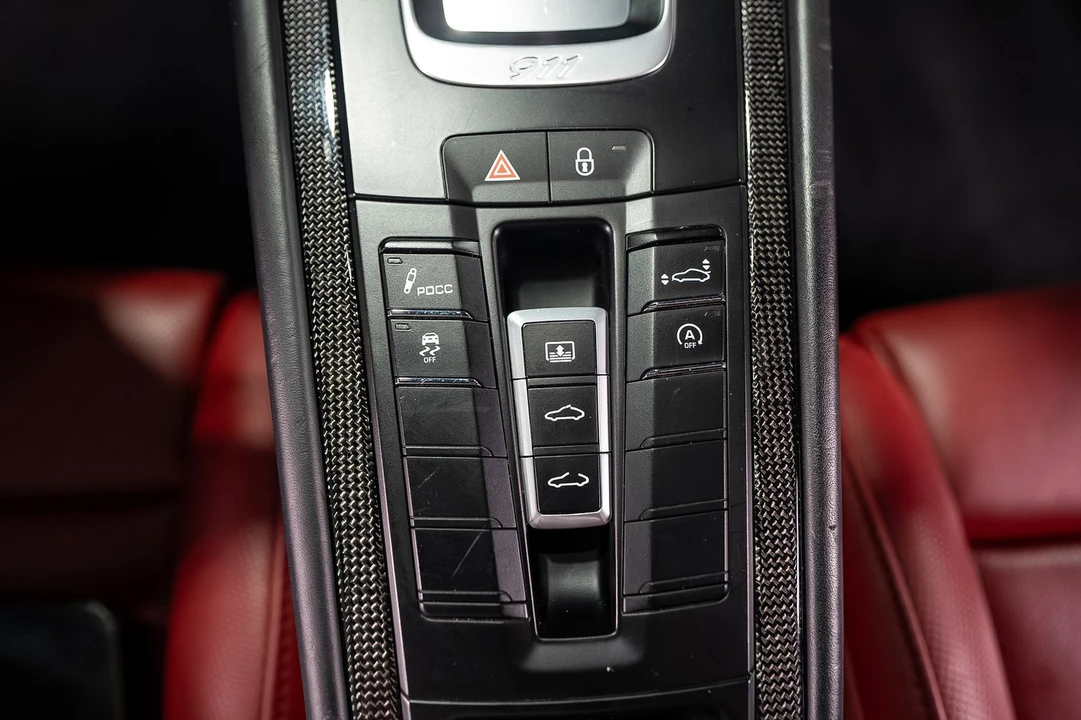 2017 Porsche 991 Turbo S - Image 24 of 31