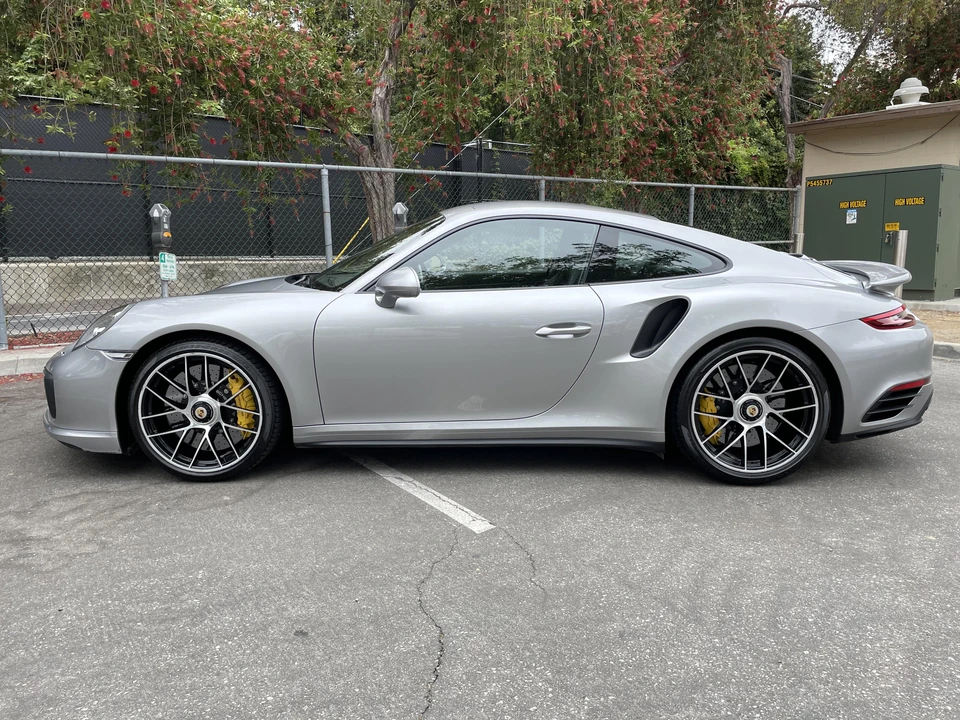 2017 Porsche 991 Turbo - Image 7 of 31