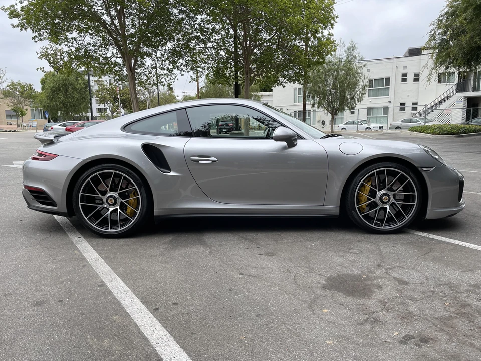 2017 Porsche 991 Turbo - Image 9 of 31