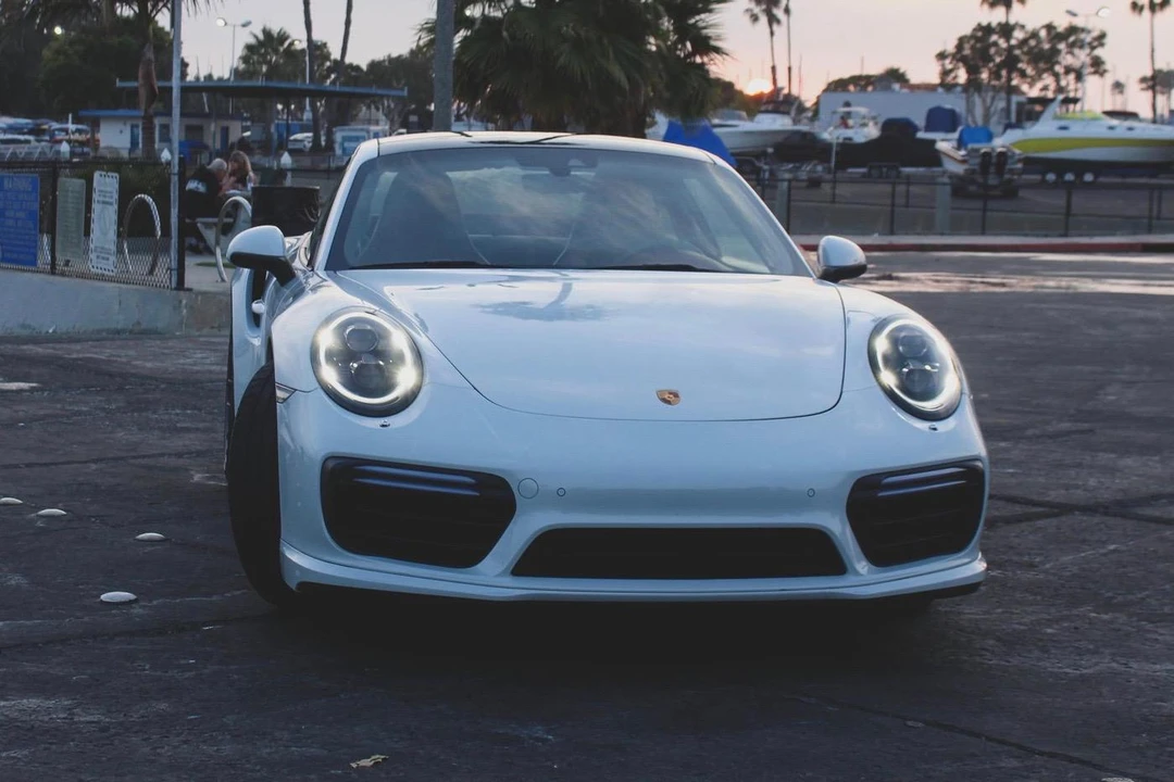 2017 Porsche 991 Turbo - Image 14 of 31