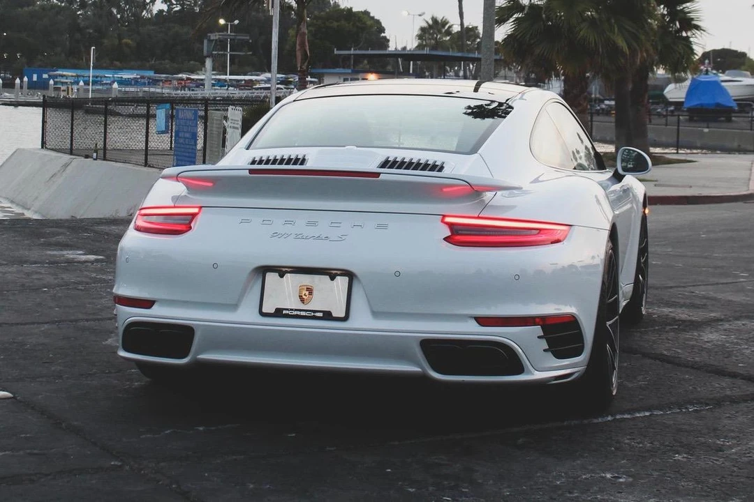 2017 Porsche 991 Turbo - Image 4 of 31