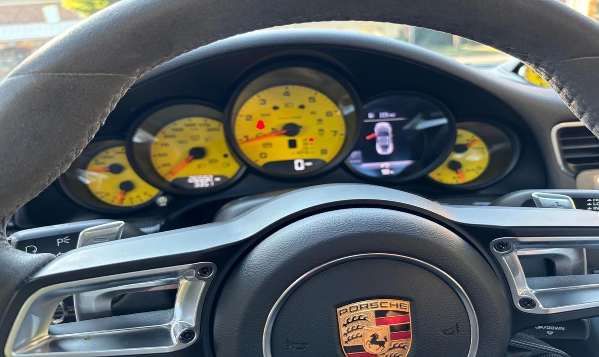 2017 Porsche 991 Carrera - Image 15 of 20