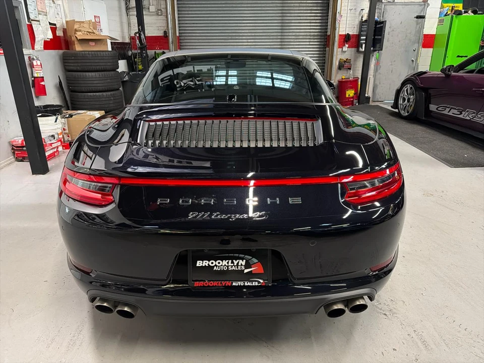 2017 Porsche 911 - Image 7 of 27