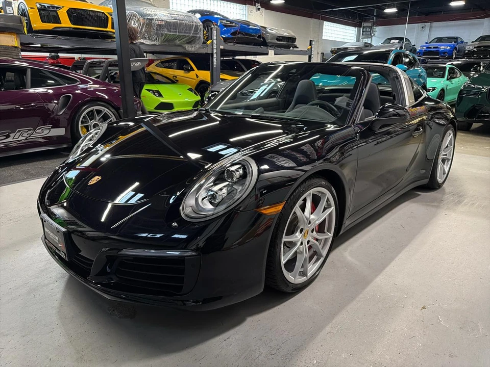 2017 Porsche 911 - Image 10 of 27